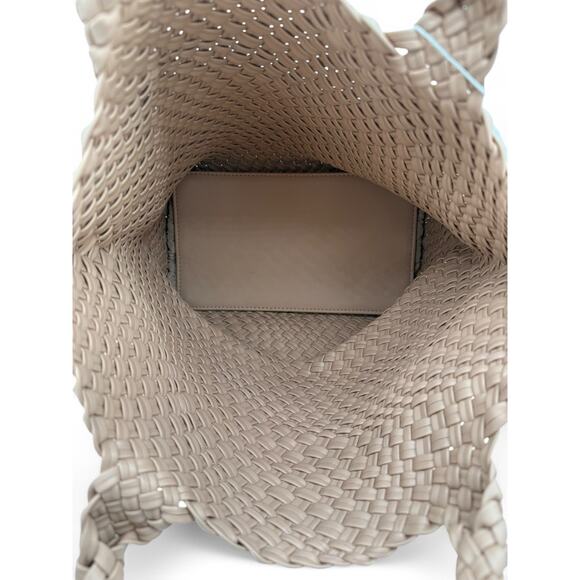 NWT Queenoris Woven Tote Bag with Matching Pouch - Tan Faux Leather Beach Pool - Picture 3 of 7